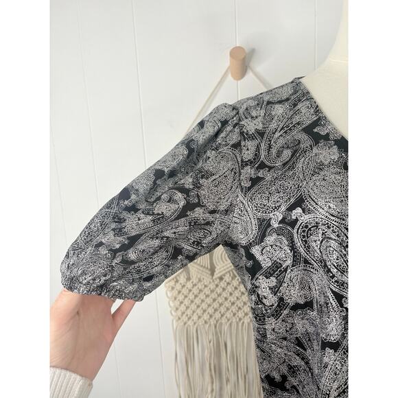NWT Michael Kors Womens Foil Paisley Wrap Top Size Medium Black Silver - Picture 10 of 15